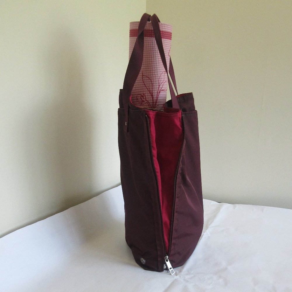 Lululemon Athletica Yoga Shoulder Adjustable Bag Crossbody Burgundy